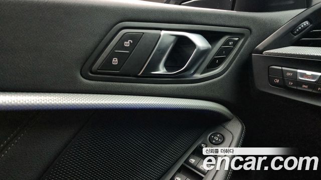 BMW 1 Series (F40) 120i Advantage 2022 — фото 27