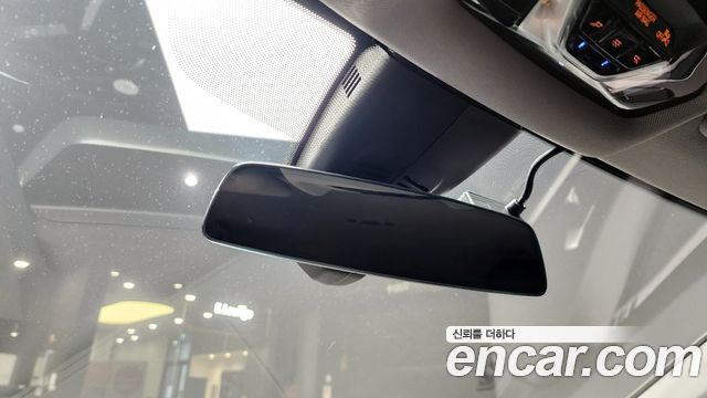 BMW 1 Series (F40) 120i Advantage 2022 — фото 28