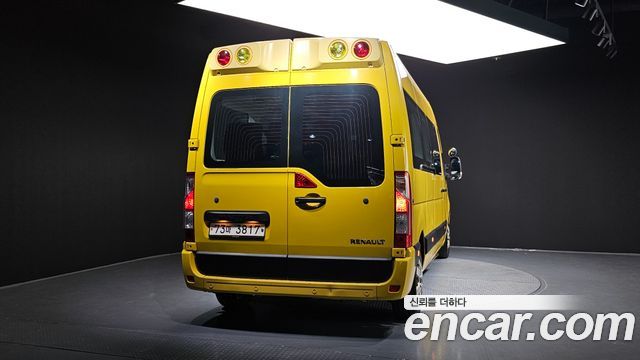 Renault Korea Master School Bus 15-Seater 2020 — фото 4