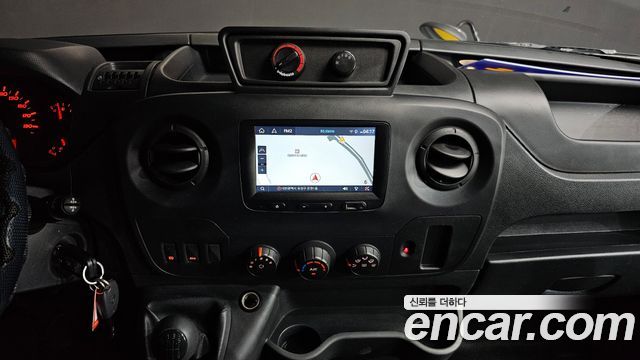 Renault Korea Master School Bus 15-Seater 2020 — фото 13