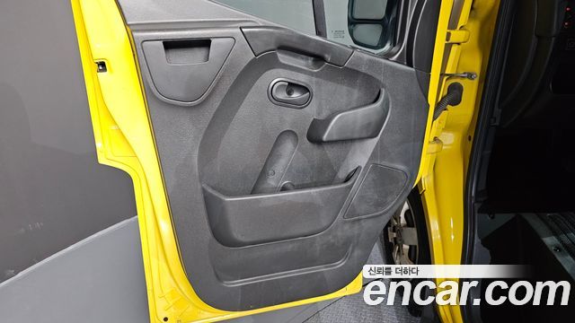 Renault Korea Master School Bus 15-Seater 2020 — фото 24