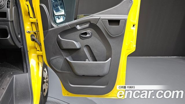 Renault Korea Master School Bus 15-Seater 2020 — фото 25