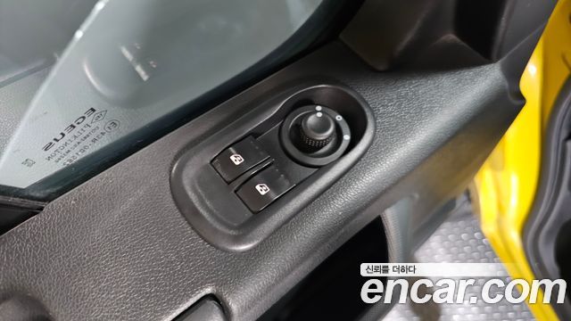 Renault Korea Master School Bus 15-Seater 2020 — фото 30