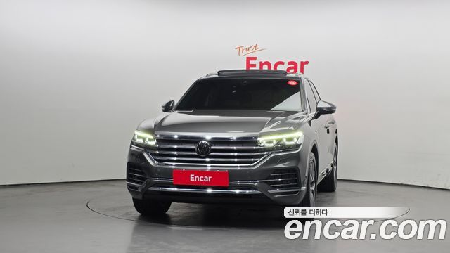 Volkswagen Touareg (III) 3.0 TDI Prestige 2023 — фото 3