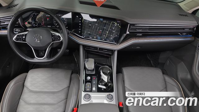 Volkswagen Touareg (III) 3.0 TDI Prestige 2023 — фото 7