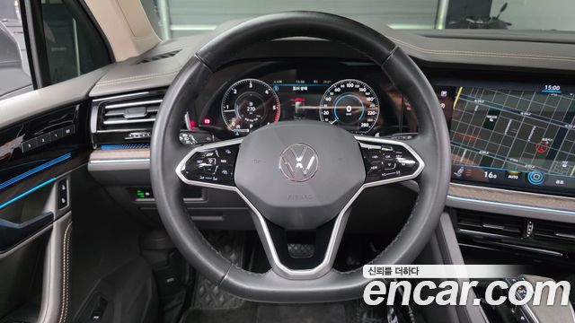 Volkswagen Touareg (III) 3.0 TDI Prestige 2023 — фото 12