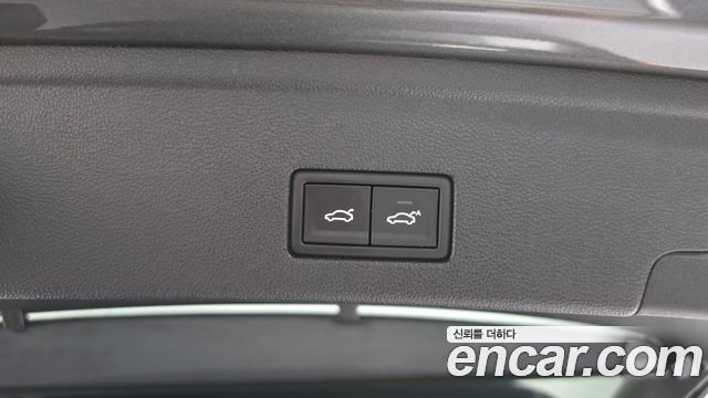 Volkswagen Touareg (III) 3.0 TDI Prestige 2023 — фото 20