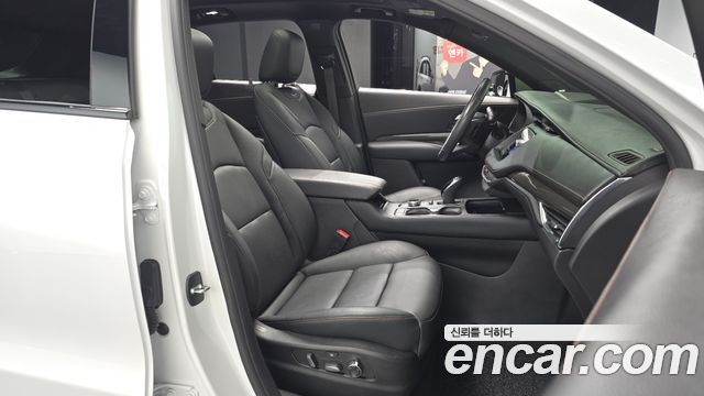 Cadillac XT4 2.0 Sport AWD 2023 — фото 11