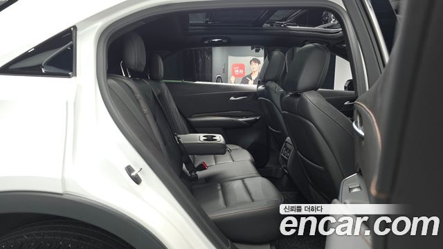 Cadillac XT4 2.0 Sport AWD 2023 — фото 12