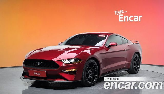 Ford Mustang Coupe 2023 — фото 1
