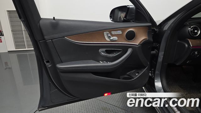 Mercedes-Benz E-Class (W213) E250 Exclusive 2021 — фото 24