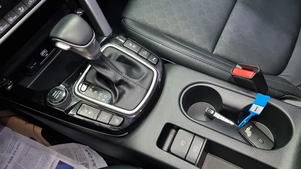 Kia Seltos Gasoline 1.6 Turbo 2WD Signature 2023 — фото 9