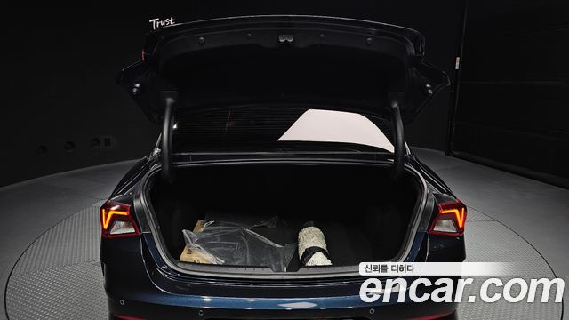 Kia K5 (III) 2.0 Noblesse 2023 — фото 19