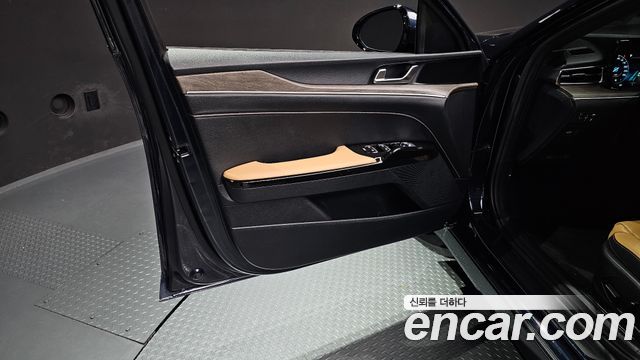 Kia K5 (III) 2.0 Noblesse 2023 — фото 24