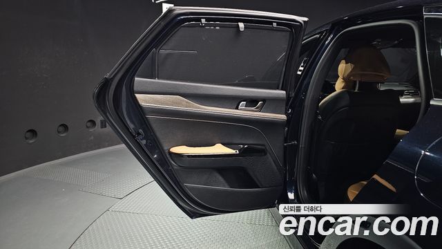 Kia K5 (III) 2.0 Noblesse 2023 — фото 25