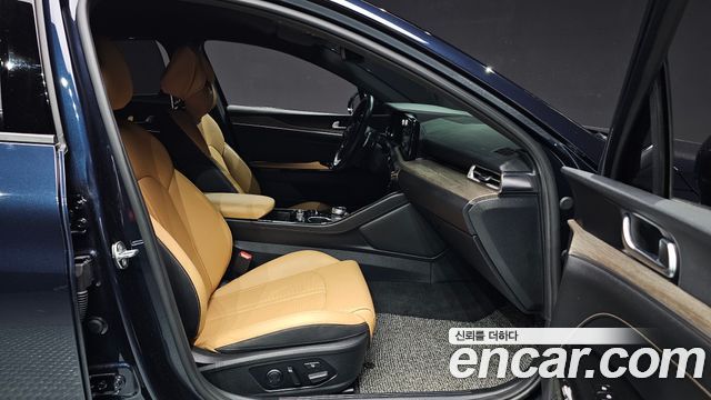Kia K5 (III) 2.0 Noblesse 2023 — фото 26