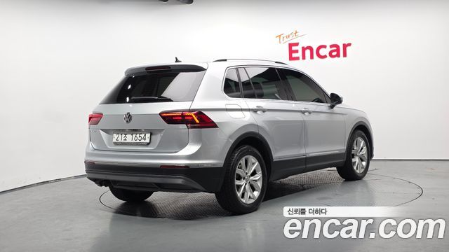 Volkswagen Tiguan (II) 2.0 TDI Premium 2018 — фото 2
