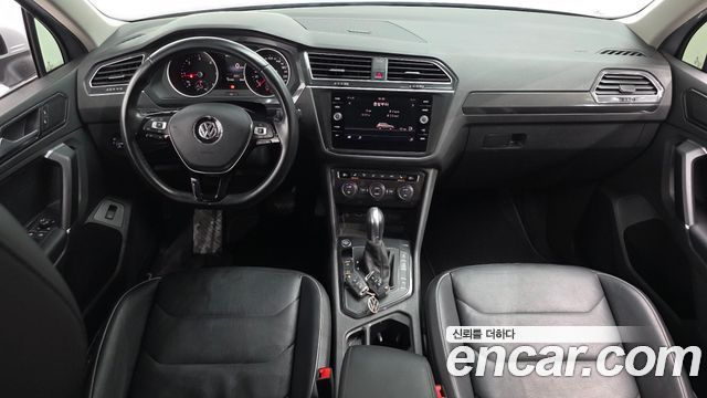Volkswagen Tiguan (II) 2.0 TDI Premium 2018 — фото 7