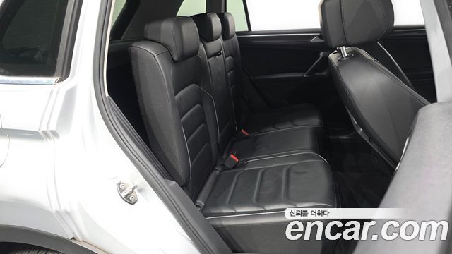Volkswagen Tiguan (II) 2.0 TDI Premium 2018 — фото 16
