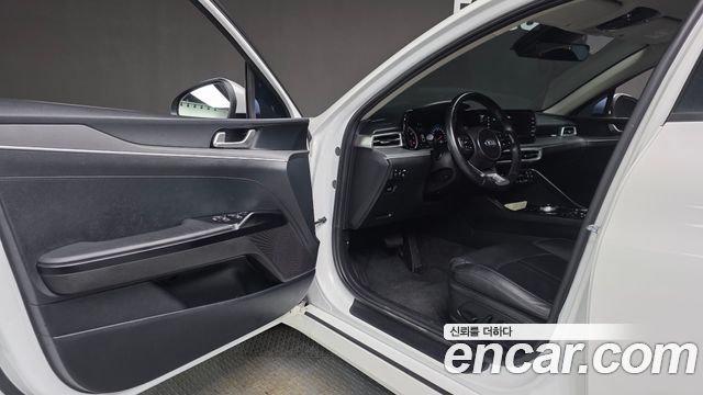 Kia K5 (III) 2.0 Prestige 2021 — фото 10