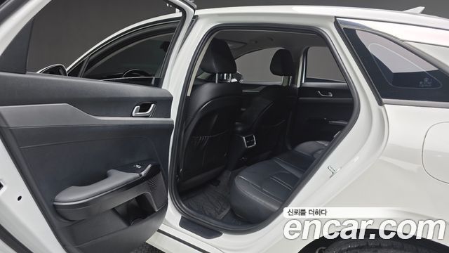 Kia K5 (III) 2.0 Prestige 2021 — фото 17