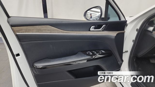 Kia K5 (III) 2.0 Noblesse 2021 — фото 30