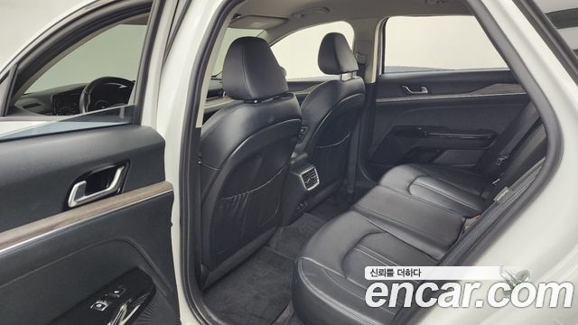 Kia K5 (III) 2.0 Noblesse 2021 — фото 32