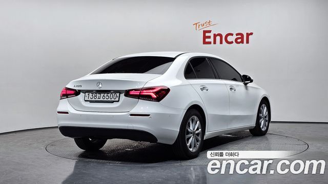 Mercedes-Benz A-Class (W177) A220 Sedan 2020 — фото 2