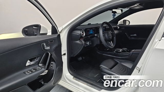 Mercedes-Benz A-Class (W177) A220 Sedan 2020 — фото 10