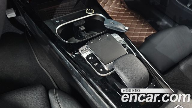 Mercedes-Benz A-Class (W177) A220 Sedan 2020 — фото 19