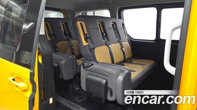 Hyundai Staria L3.5  Kinder Safety Car 15-Seater 2023 — фото 11