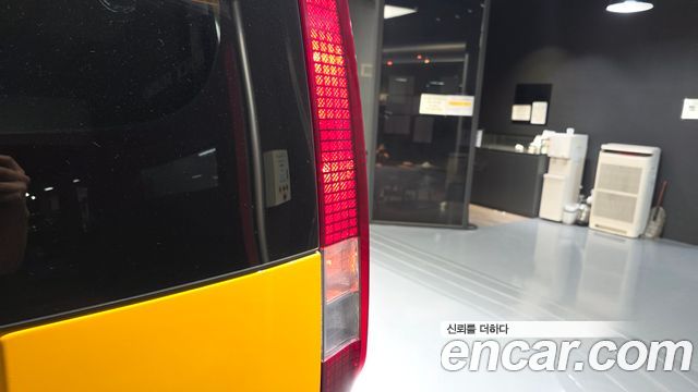 Hyundai Staria L3.5  Kinder Safety Car 15-Seater 2023 — фото 23