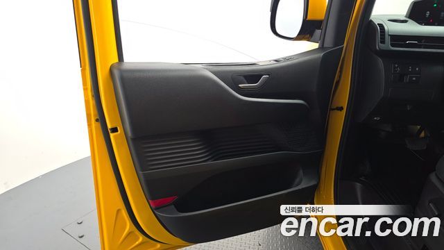 Hyundai Staria L3.5  Kinder Safety Car 15-Seater 2023 — фото 24