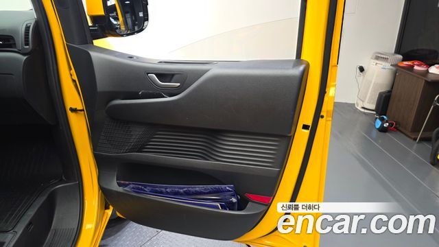 Hyundai Staria L3.5  Kinder Safety Car 15-Seater 2023 — фото 25