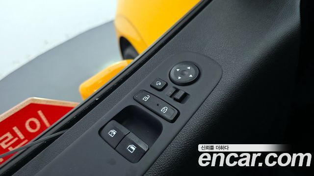 Hyundai Staria L3.5  Kinder Safety Car 15-Seater 2023 — фото 28