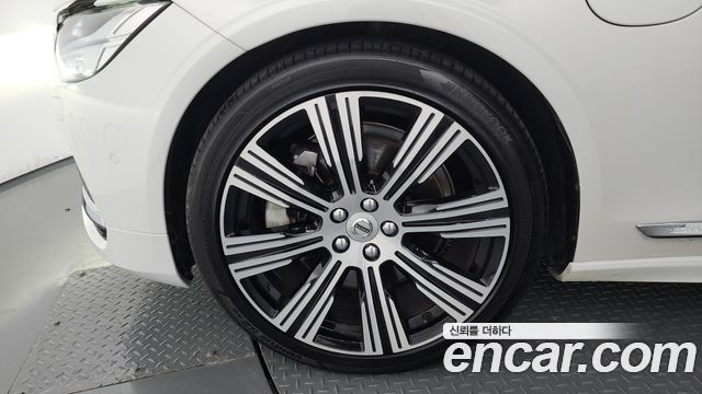 Volvo S90 T8 AWD Inscription 2021 — фото 5