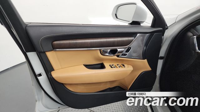 Volvo S90 T8 AWD Inscription 2021 — фото 24