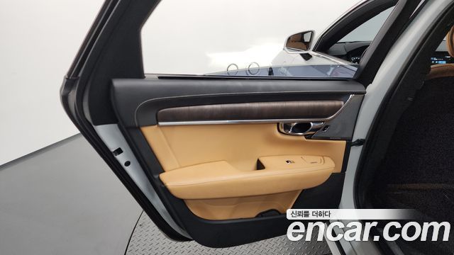 Volvo S90 T8 AWD Inscription 2021 — фото 25