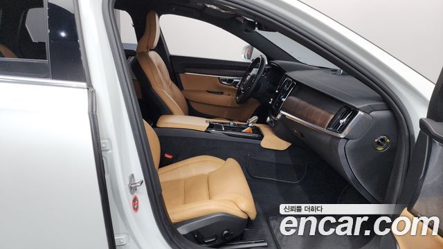 Volvo S90 T8 AWD Inscription 2021 — фото 26