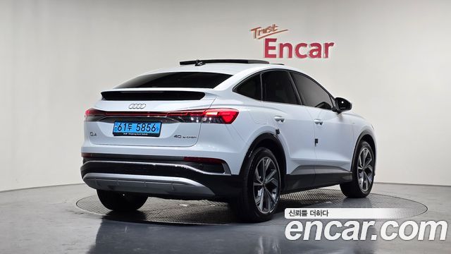 Audi Q4 e-tron (F4) 40 Premium Sportback 2022 — фото 2