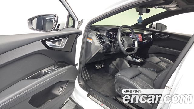 Audi Q4 e-tron (F4) 40 Premium Sportback 2022 — фото 10