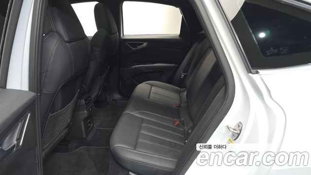 Audi Q4 e-tron (F4) 40 Premium Sportback 2022 — фото 11