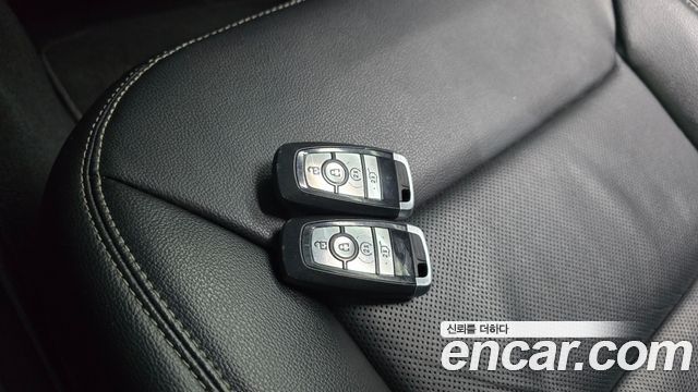 Ford Explorer (VI) 3.0 PHEV 2021 — фото 28