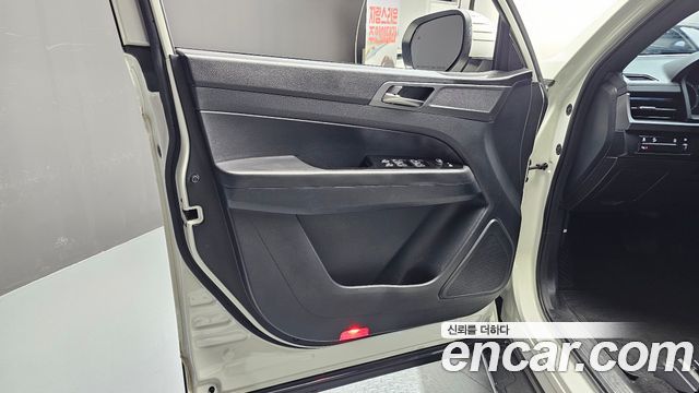 KG Mobility (SsangYong) Rexton Sports Khan Diesel 2.2 4WD Culman Noblesse 2024 — фото 25