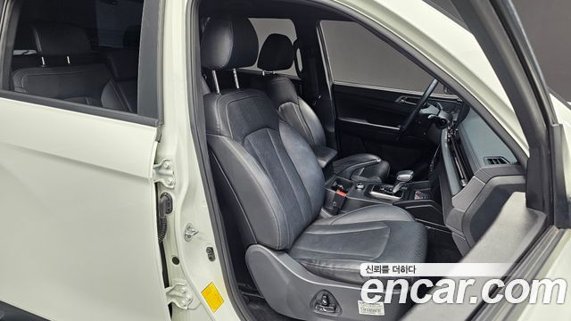 KG Mobility (SsangYong) Rexton Sports Khan Diesel 2.2 4WD Culman Noblesse 2024 — фото 26