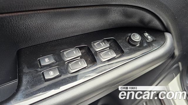 KG Mobility (SsangYong) Rexton Sports Khan Diesel 2.2 4WD Culman Noblesse 2024 — фото 32