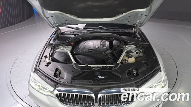 BMW 5 Series (G30) 520d Luxury Special Edition 2018 — фото 6
