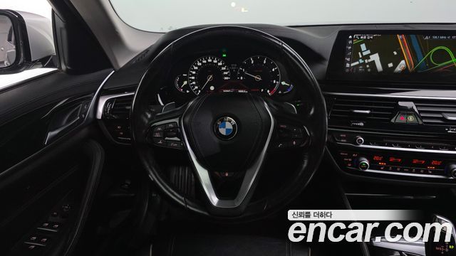 BMW 5 Series (G30) 520d Luxury Special Edition 2018 — фото 13