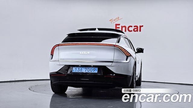 Kia EV6 Long Range Earth 2023 — фото 4