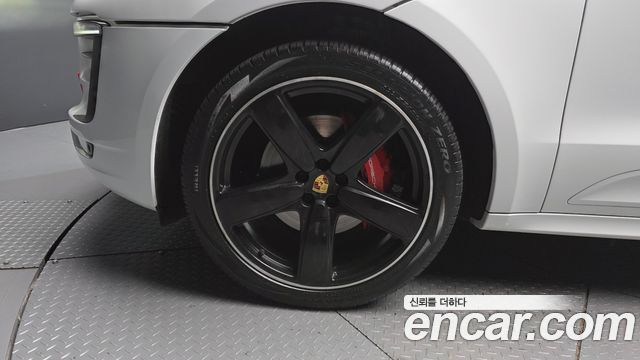 Porsche Macan 3.0 GTS 95B 2018 — фото 5